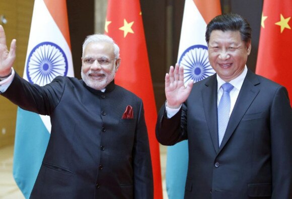 PM Narendra Modi in china, modi to meet xi jinping, scheduld, programm latest update जगाचं लक्ष कोरियाकडे, भारताचं लक्ष चीनकडे, मोदी-जिनपिंग आज भेटणार!