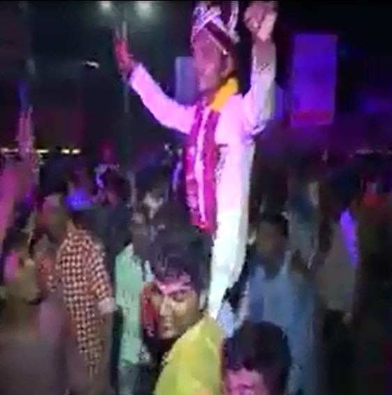 VIDEO : लग्नाच्या वरातीत नाचताना भोवळ, नवरदेवाचा मृत्यू