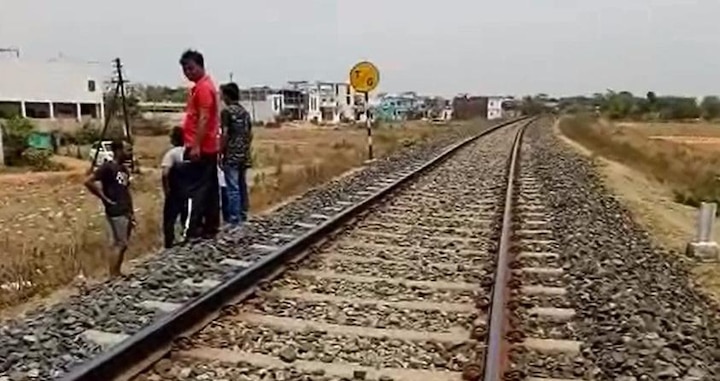 Two Brother Died In Railway Accident Latest Update मद्यधुंद अवस्थेतील दोन भावांचा रेल्वेच्या धडकेत मृत्यू