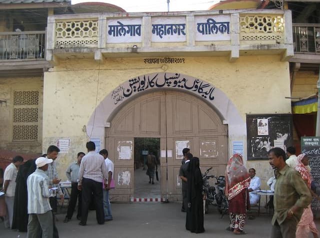 मालेगाव मनपा निवडणूक : कुठला उमेदवार श्रीमंत, कुणावर किती गुन्हे?