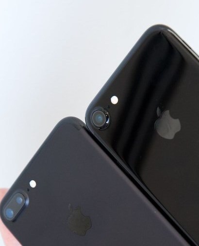Reveal The Final Design Of The Iphone 8 Latest Update अॅपल आयफोन 8 लवकरच ग्राहकांच्या भेटीला, नवे फोटो लीक