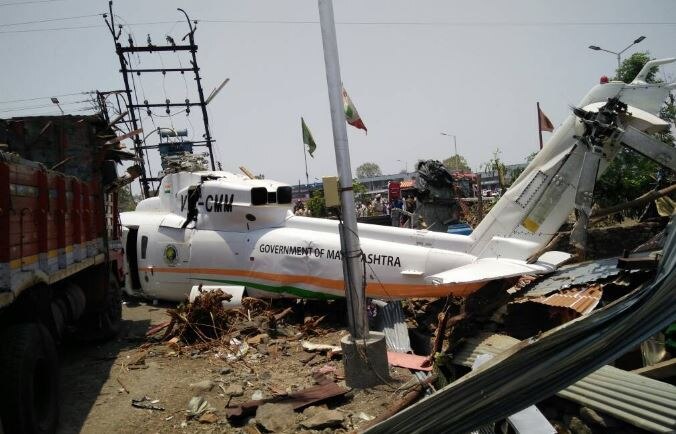 Devendra Fadnavis Chopper Crash Lapses Found On Part Of Pilot Says Aaib Report मुख्यमंत्र्यांच्या हेलिकॉप्टर दुर्घटनेला पायलटच जबाबदार : एएआयबी