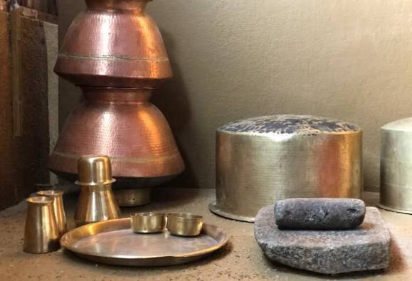 जिभेचे चोचले : सफर विस्मरणातल्या खाद्यसंस्कृतीची