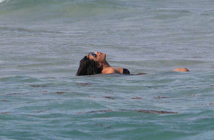 त्यानंतर आता पुन्हा एकदा तिने आपला फोटो अपलोड केला आहे. 