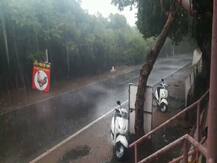 महाबळेश्वरमध्ये पाऊस, आल्हाददायक गारवा