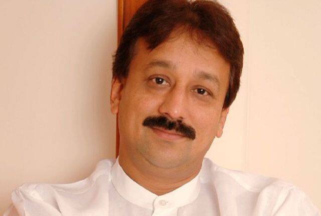 काँग्रेस नेते बाबा सिद्दीकींच्या घरावर ईडीचे छापे