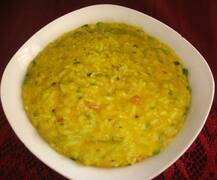 मुगाच्या खिचडीचे हे फायदे तुम्हाला माहिती आहेत का?