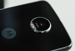 मोटोच्या नव्या स्मार्टफोनचं काही तासातच लाँचिंग