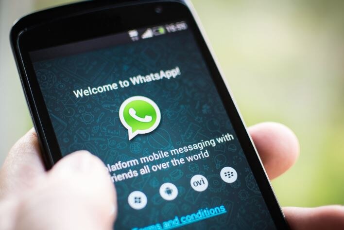 Whatsapp down news : Whatsapp services reportedly non-functional at present in many parts of India Whatsapp down: तासाभरासाठी व्हॉट्सअॅप जगभरात ठप्प