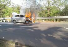 मुंबई-गोवा महामार्गावर ‘बर्निंग कार’चा थरार