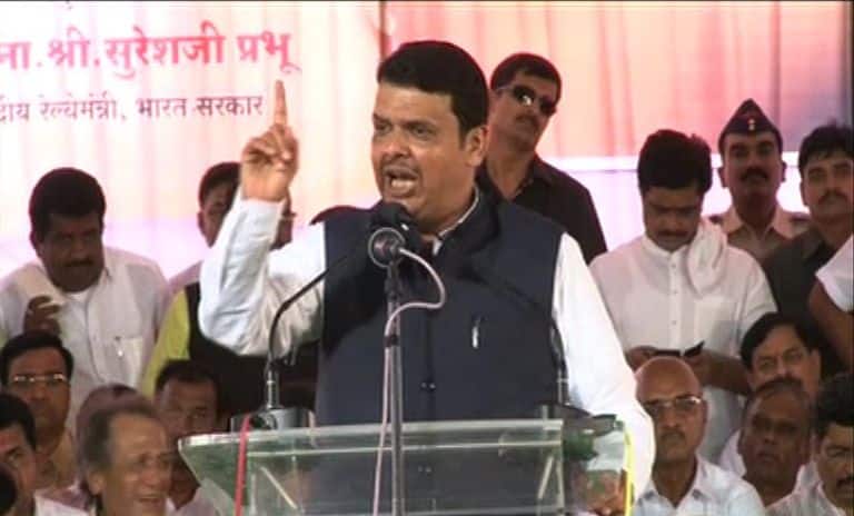 शेतकरी संपात फूट पाडल्याच्या आरोपांना मुख्यमंत्र्यांचं सडेतोड उत्तर Cm Devendra Fadnavis On Farmers Strike Latest Update शेतकरी संपात फूट पाडल्याच्या आरोपांना मुख्यमंत्र्यांचं सडेतोड उत्तर