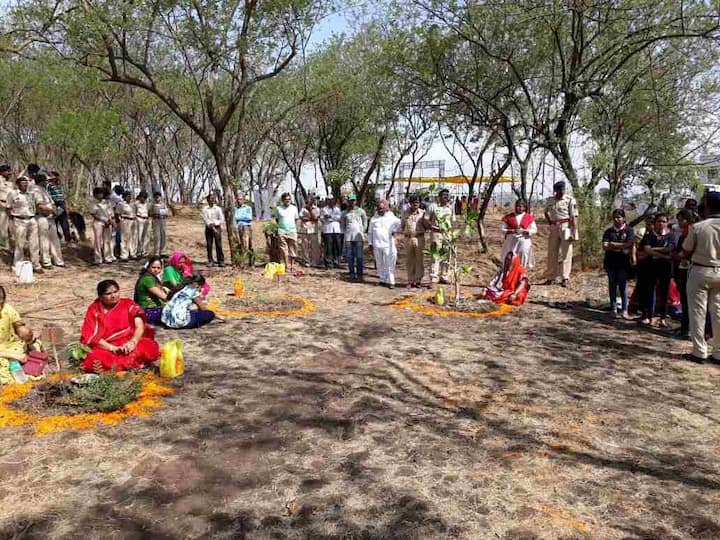 नाशिक शहराच्या इतिहासात प्रथमच एकाच दिवसात एवढ्या मोठ्या संख्येने रोपे नाशिककरांनी लावत विक्रम केला होता. ज्यामध्ये बेहडा, डांबिया, भोकर यांसारख्या शेकडो दुर्मिळ प्रजातींच्या वनस्पतींची लागवड करण्यात आली होती.