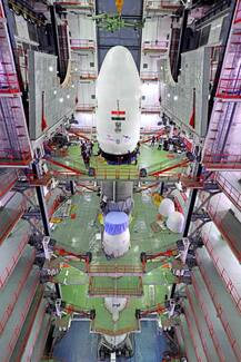 इस्रोची जबरदस्त कामगिरी, GSLV MK-3चं यशस्वी प्रक्षेपण