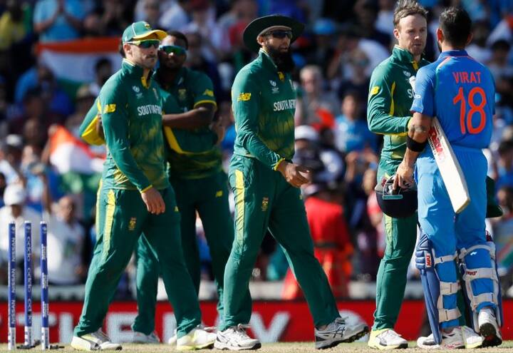 टीम इंडियाने शिखर धवन (78) आणि कर्णधार विराट कोहली (नाबाद 76) यांच्या दमदार फलंदाजीच्या जोरावर दक्षिण आफ्रिकेवर 8 विकेट राखून मात केली. या विजयासोबत भारताने आयसीसी चॅम्पियन्स ट्रॉफीच्या उपांत्य सामन्याचं तिकीट बूक केलं आहे.