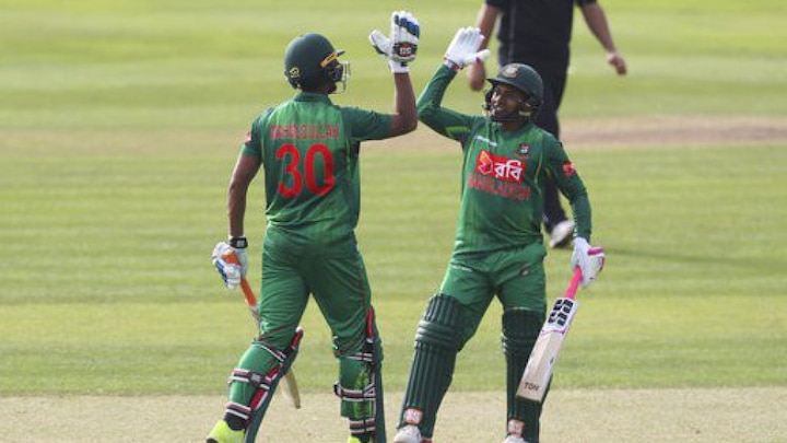 Bangladesh Players Burst Into Celebration After Reaching Champions Trophy Semifinal भारताविरुद्ध सेमीफायनल खेळण्यापूर्वी बांगलादेशची 'गर्जना'