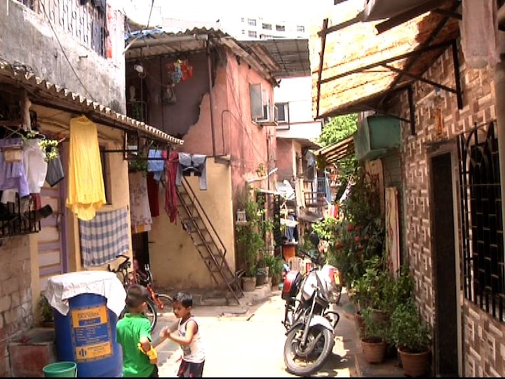 Mumbai Old Chawls In Kurla Announced As Slums Latest News मुंबईच्या कुर्ल्यातील जुन्या चाळी अनधिकृत झोपडपट्टी घोषित