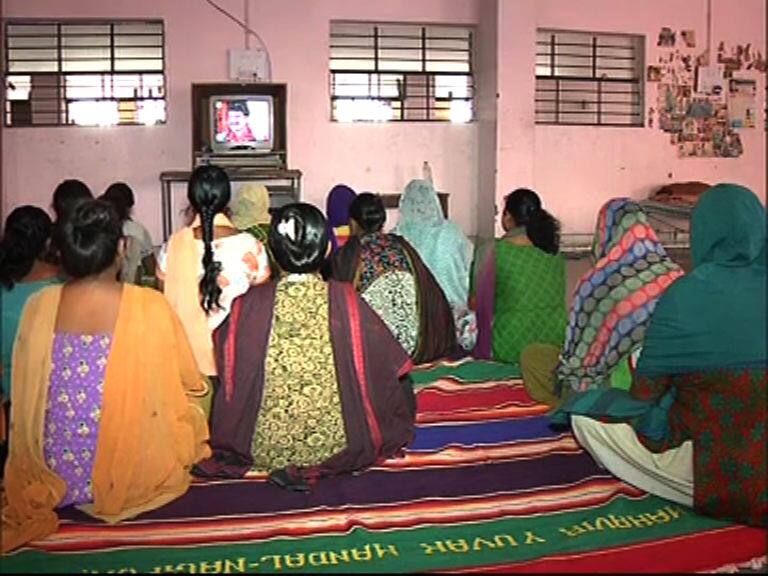 नागपूरच्या रेड लाईट एरियात शिक्षणाचा प्रकाश, त्या 'तिघीं'ची कहाणी Nagpur Ssc Hsc Students Who Secured Good Marks Despite Adverse Conditions Latest Update नागपूरच्या रेड लाईट एरियात शिक्षणाचा प्रकाश, त्या 'तिघीं'ची कहाणी