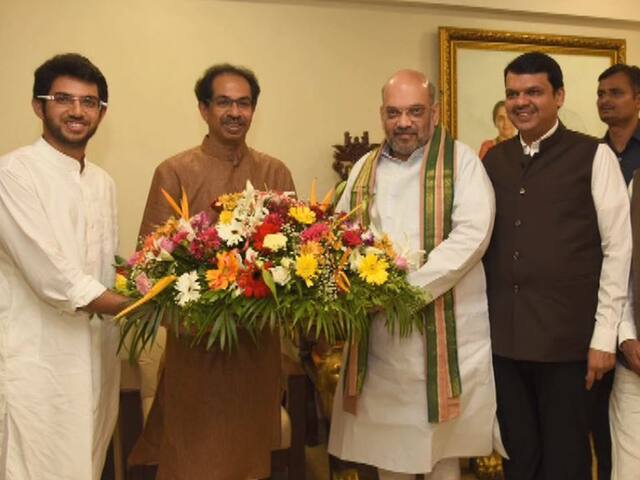 उद्धव ठाकरे-अमित शाहांची 'मातोश्री'वर बंद दाराआड दीड तास चर्चा