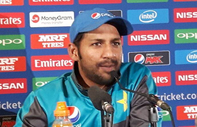 सरफराज अहमद (पाकिस्तान, कर्णधार/विकेटकीपर)