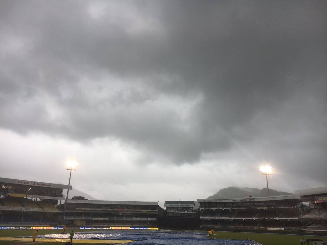 India Vs West Indies First Odi Match Has Been Abandoned Due To Rain Latest Update भारत-वेस्ट इंडिजमधल्या पहिल्या वनडे सामन्यावर पावसाचं पाणी!
