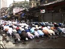 देशभरात रमजान ईदचा उत्साह, नमाजासाठी मुस्लिम बांधवांची गर्दी