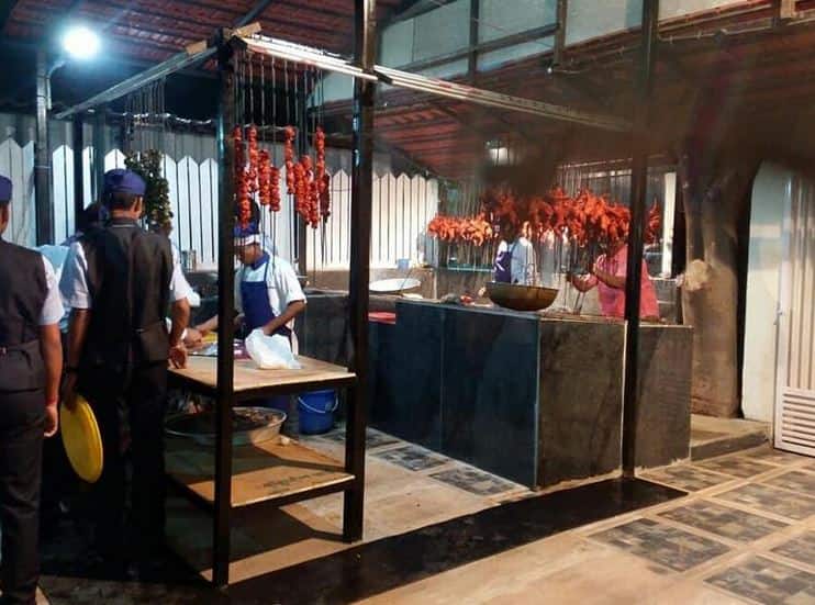 खादाडखाऊ : तंदूर में तंदूर रेड्डीज की तंदूर