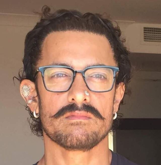 Aamir Khan Nose Pierces The Ears For The Upcoming Thags Of Hindostan Movie ... म्हणून आमीर खानने नाक आणि कान टोचलं!