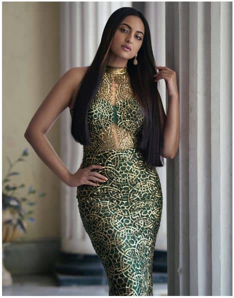  अभिनेत्री सोनाक्षी सिन्हा