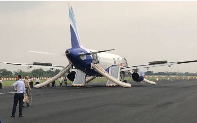 Indigo Evacuates Passengers As On Board Smoke Stokes Alarm Live Update पाटणा-दिल्ली इंडिगो विमानाचं टेक ऑफ खबरदारीसाठी रोखलं