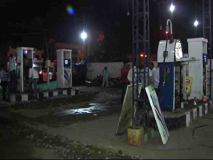 Nagpur Thane Crime Branchs Raid At Petrol Pump Live Update 5 लिटरमागे 400 मिली पेट्रोल कमी, नागपुरात कारवाई
