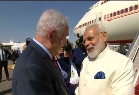 Aap Ka Swagat Hai Mere Dost Says Israel Pm In Hindi To Welcome Modi आपका स्वागत है मेरे दोस्त, इस्रायलच्या पंतप्रधानांकडून मोदींचं हिंदीत स्वागत