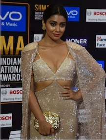 \'दृश्यम\' फेम श्रिया सरनची अवॉर्ड सोहळ्याला हजेरी