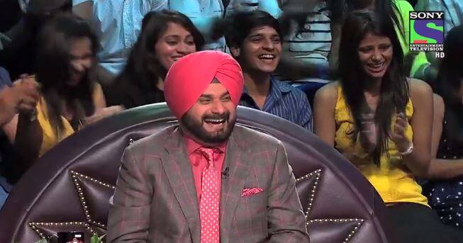 कॉमेडी किंग कपिल शर्माचा 'द कपिल शर्मा शो' हा टेलिव्हिजन क्षेत्रातील एक नामांकित शो आहे. या शोमध्ये माजी क्रिकेटर नवज्योतसिंह सिद्धूही तुफान विनोद, शेरोशायरी करताना दिसतो. मात्र याच शो साठी सिद्धूला किती रक्कम मिळते?