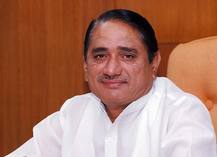 खामगाव बँक कृषीकर्ज माफी घोटाळा प्रकरणी कृषीमंत्री फुंडकरांना नोटीस