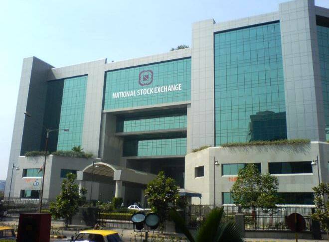 Technical Glitch In Nse Trading Is Off Latest Updates नॅशनल स्टॉक एक्सचेंजची ट्रेडिंग तीन तासांनंतर सुरु