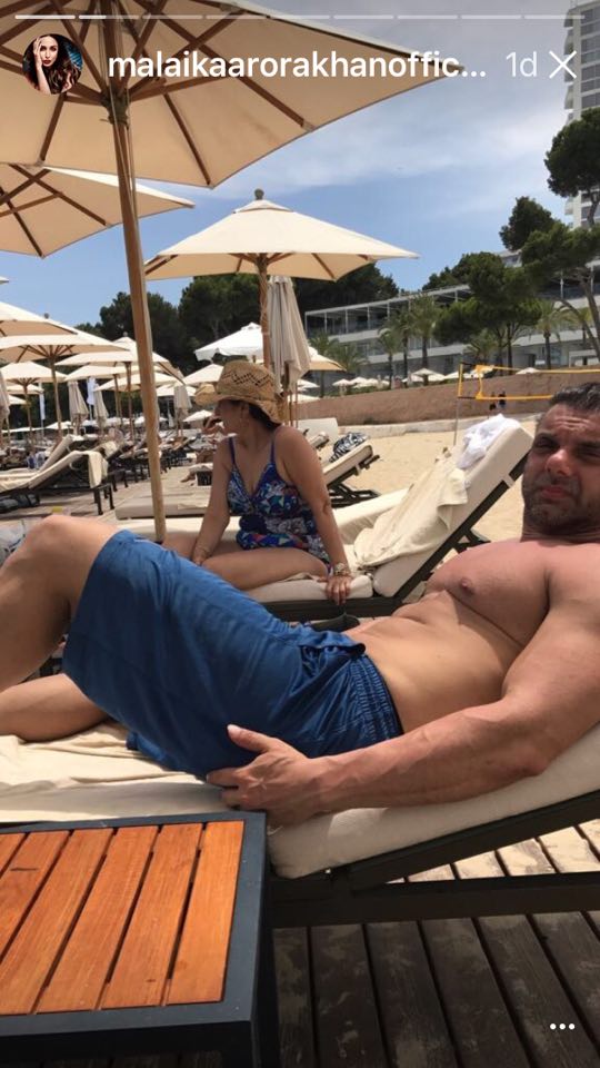 सोहेल खान हा देखील आपली पत्नी सीमासोबत स्पेनमध्ये सुट्टी एन्जॉय करतोय 