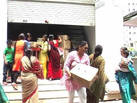 नाशिकमध्ये दारुविरोधात महिलांचा रुद्रावतार