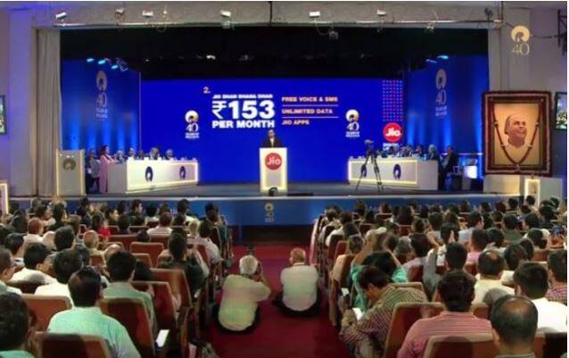 या वर्षाअखेरपर्यंत फोनमध्ये NFC कनेक्टीव्हीटी दिली जाईल, ज्यामुळे तुम्ही तुमचं अकाऊंटही फोनशी लिंक करु शकता.