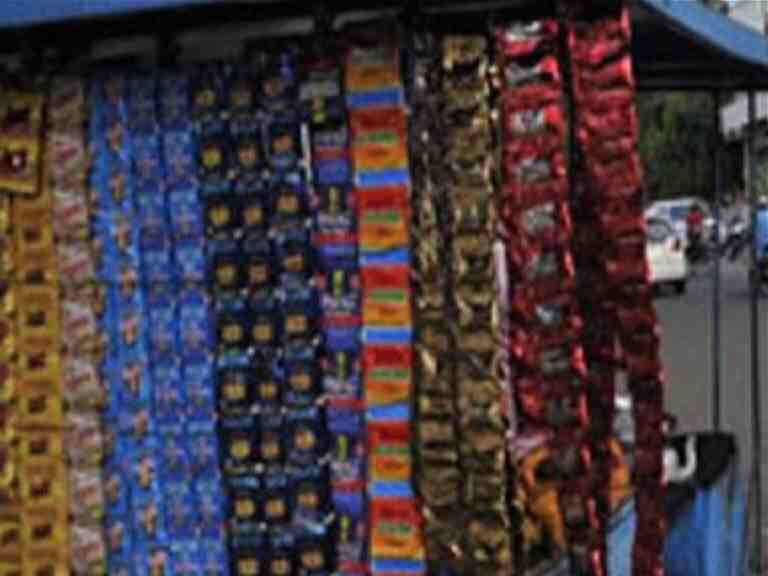 Maharashtra Government Lifts Ban On Scented Supari राज्य सरकारनं सुगंधी सुपारीवरची बंदी तात्पुरती उठवली