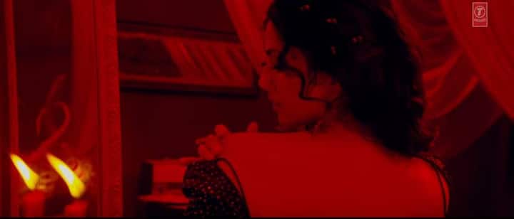 सनी लिओनी या सिनेमात फक्त आयटम साँगपुरतीच दिसणार आहे. 