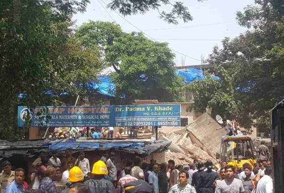 Sunil Shitap Responsible For Ghatkopar Building Accident Says Report Latest Marathi News Updates घाटकोपर इमारत दुर्घटनेसाठी शितपच जबाबदार, चौकशी समितीचा अहवाल