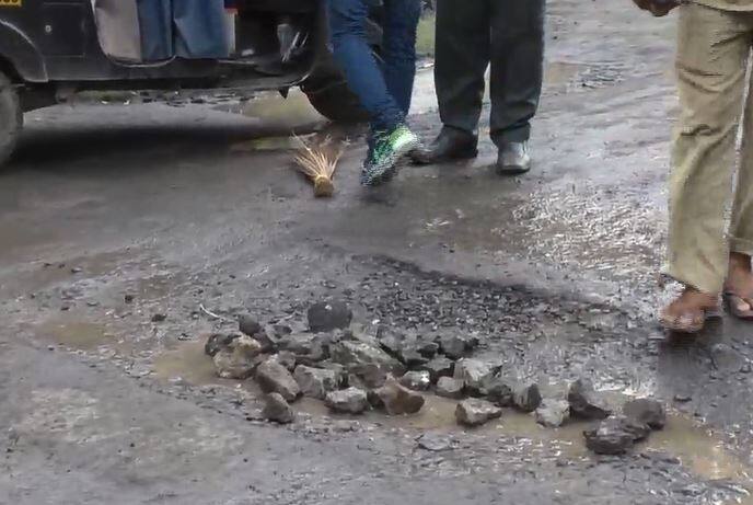 'बीएमसीला भ्रष्टाचार करता यावा म्हणून ऑस्ट्रियाहून महाग साहित्य' Mumbai Bmc Imported Expensive Midas Touch From Austria For Corruption Claims Indian Company Latest Update 'बीएमसीला भ्रष्टाचार करता यावा म्हणून ऑस्ट्रियाहून महाग साहित्य'