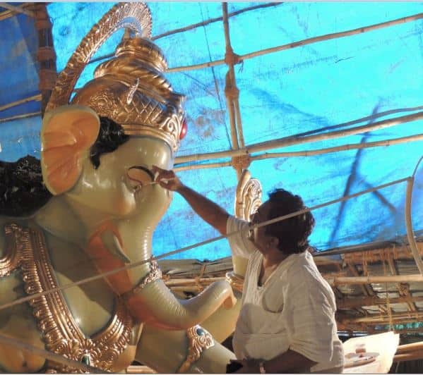 खातू यांनी साकारलेल्या गणेशमूर्ती फक्त महाराष्ट्रच नाही, तर जगभरात प्रसिद्ध आहेत. खातू यांचा मुंबईत परेल वर्कशॉपजवळ गणपती मूर्तींचा कारखाना आहे. 