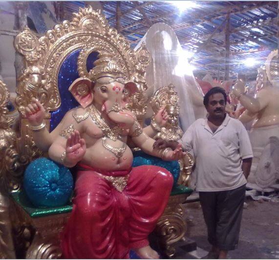 गणेशोत्सव अवघ्या महिन्यावर आला असल्यामुळे खातू यांच्या कारखान्यात गणेशमूर्ती तयार करण्याचं काम अंतिम टप्प्यात आलं होतं.