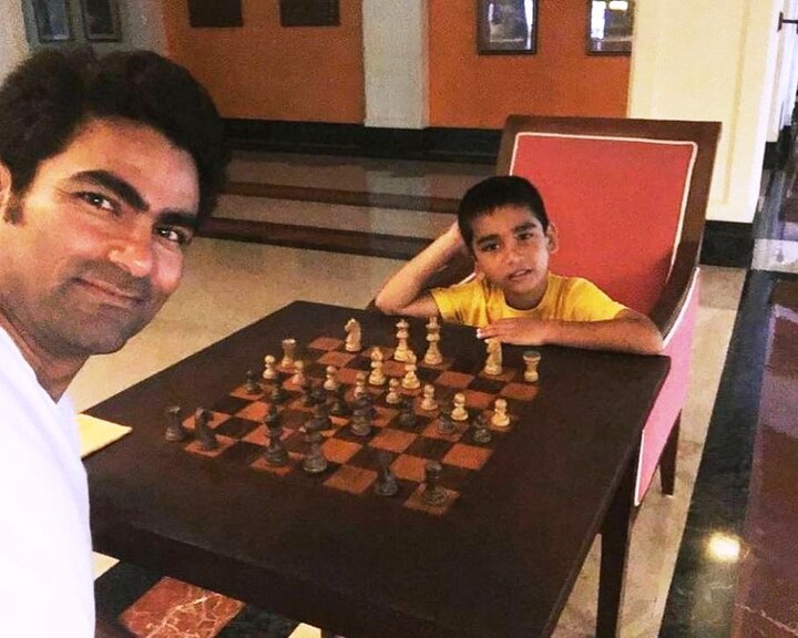 Cricketer Mohammad Kaif Trolled For Playing Chess With Son मुलासोबत बुद्धिबळ खेळतानाचा फोटो, मोहम्मद कैफ ट्रोल