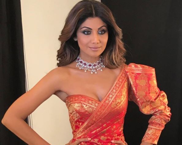 शिल्पा शेट्टीचा सॉलिड लूक, रॅम्पवर जलवा 