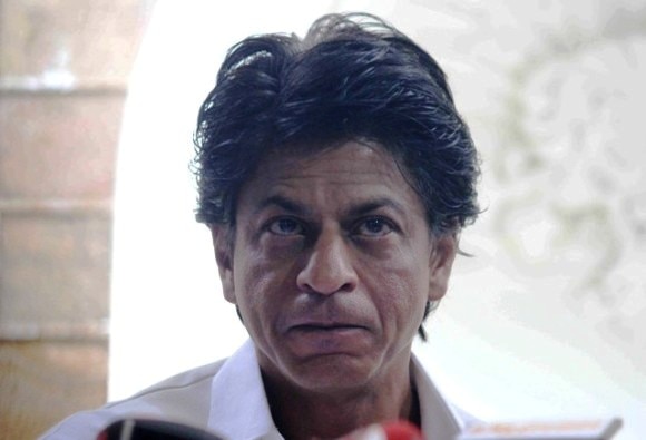 Shah Rukh Khan Gets Legal Notice For Shaving Cream Advertisement अभिनेता शाहरुख खानला कोर्टाची नोटीस