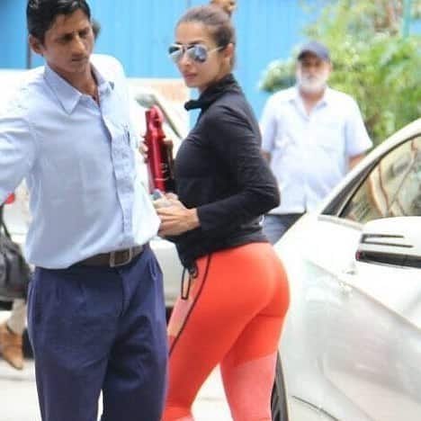 अभिनेत्री मलायका
