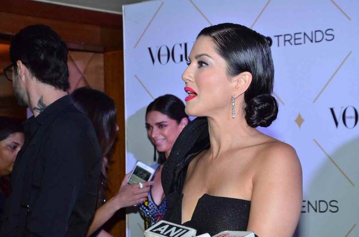 अभिनेत्री सनी लियोनी 