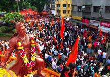 मुंबईतील मराठा मोर्चाच्या पार्श्वभूमीवर राज्यात ठिकठिकाणी बाईक रॅली